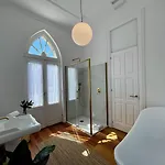Boutique 1880-romantic Historic Boutique With Outdoor Jacuzzi