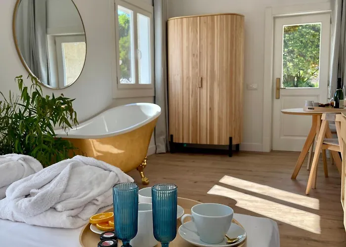 Boutique 1880-romantic Historic Boutique With Outdoor Jacuzzi *