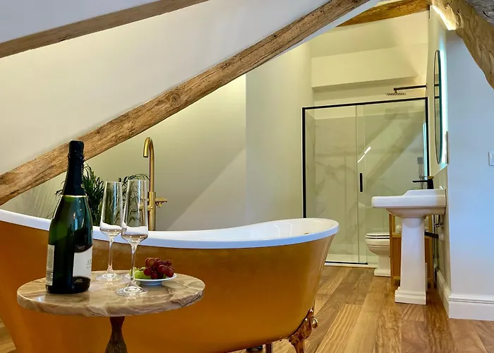 Boutique 1880-romantic Historic Boutique With Outdoor Jacuzzi San Salvador